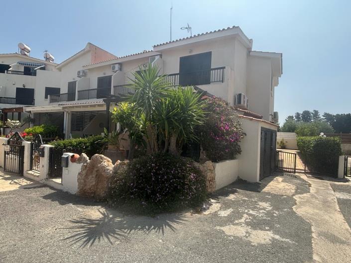 Image No.24-3 Bed Semi-Detached for sale