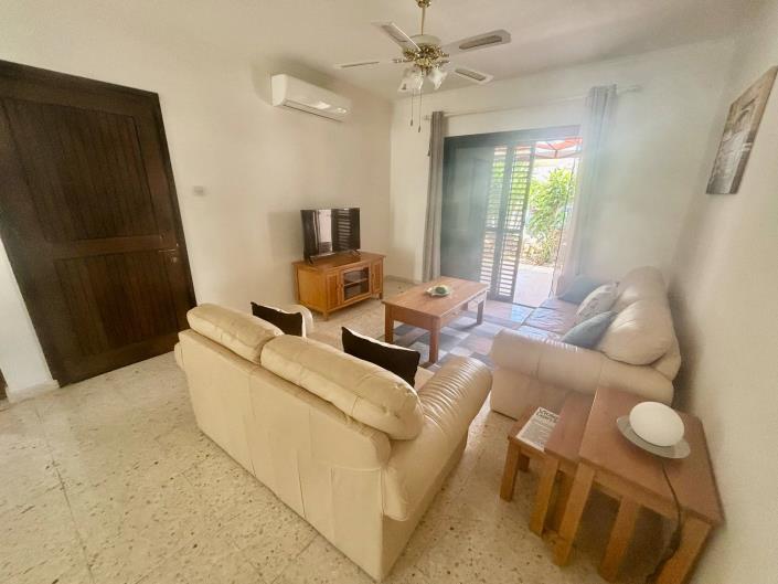 Image No.8-3 Bed Semi-Detached for sale