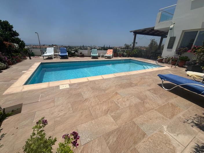 Image No.2-4 Bed Villa for sale