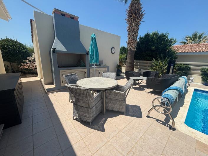 Image No.30-3 Bed Bungalow for sale