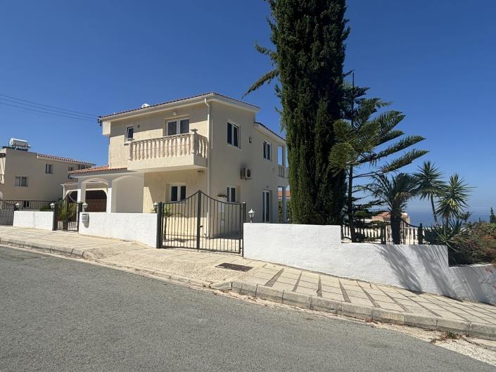 Image No.1-3 Bed Villa / Detached for sale