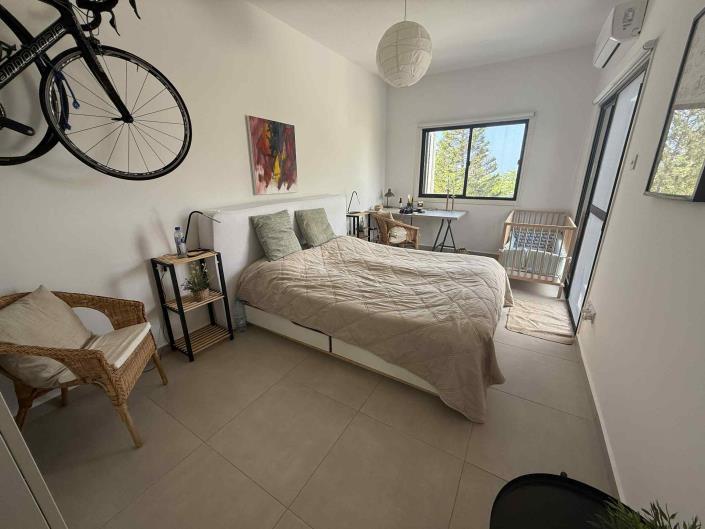 Image No.16-3 Bed Semi-Detached for sale