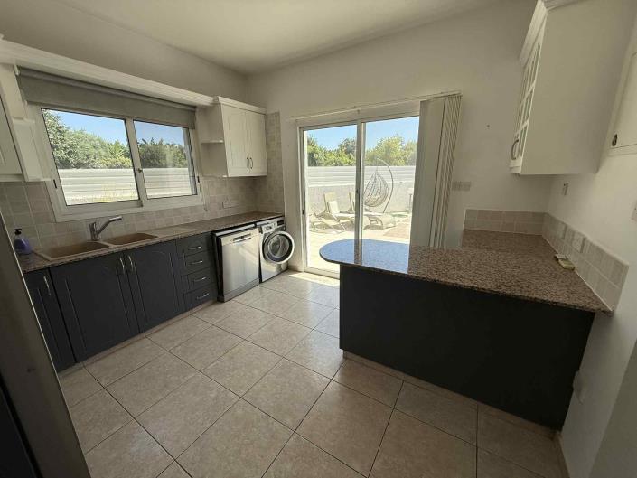 Image No.6-Villa / Détaché de 3 chambres à vendre à Kissonerga