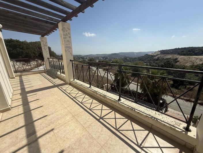 Image No.24-Villa / Détaché de 4 chambres à vendre à Stroumpi