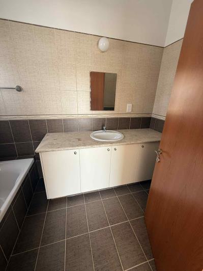 Image No.23-Villa / Détaché de 4 chambres à vendre à Stroumpi