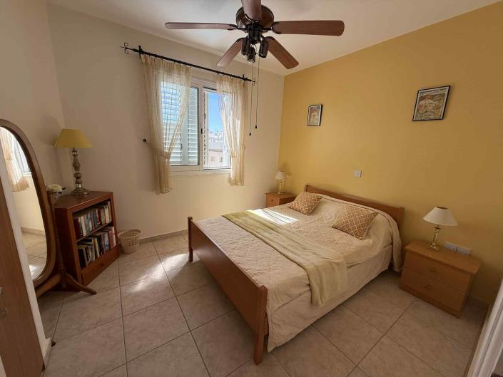 Image No.18-3 Bed Townhouse for sale