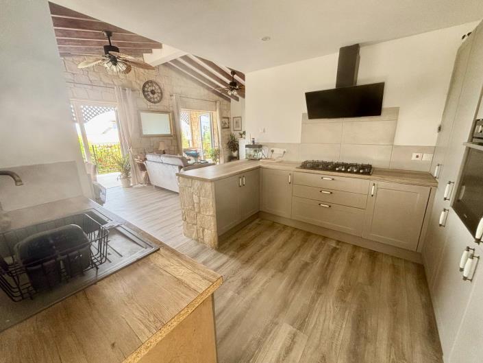 Image No.8-3 Bed Bungalow for sale