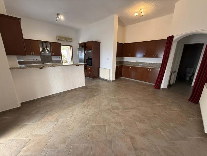 Image No.8-4 Bed Villa / Detached for sale