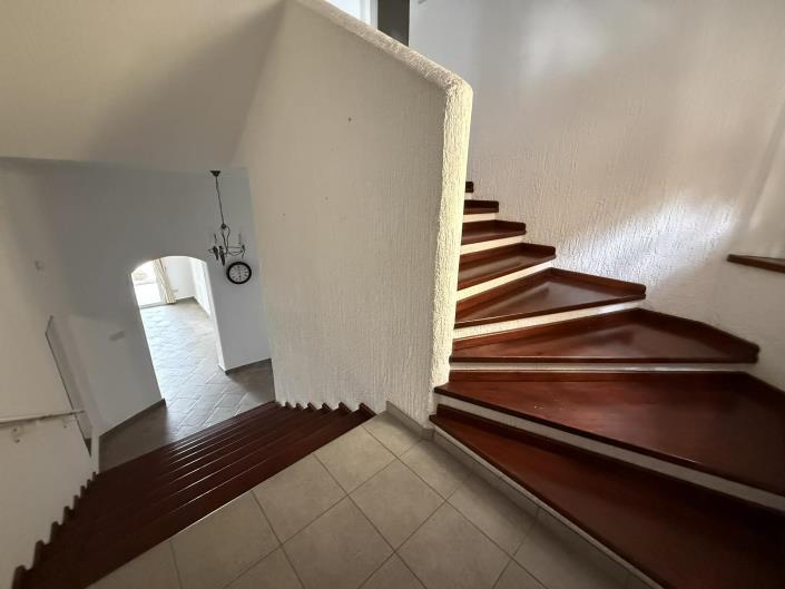 Image No.3-4 Bed Villa / Detached for sale