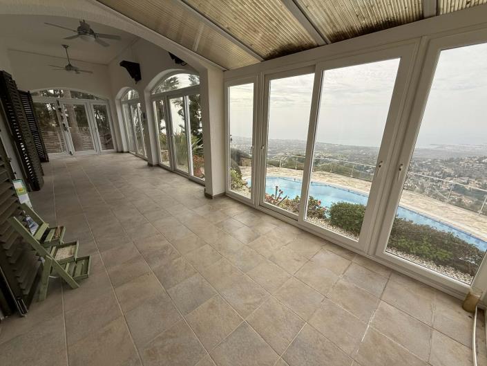 Image No.12-4 Bed Villa / Detached for sale