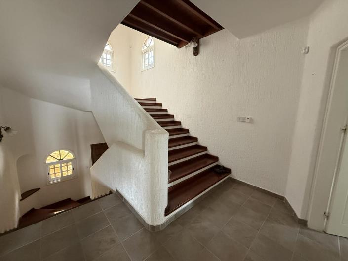 Image No.14-4 Bed Villa / Detached for sale