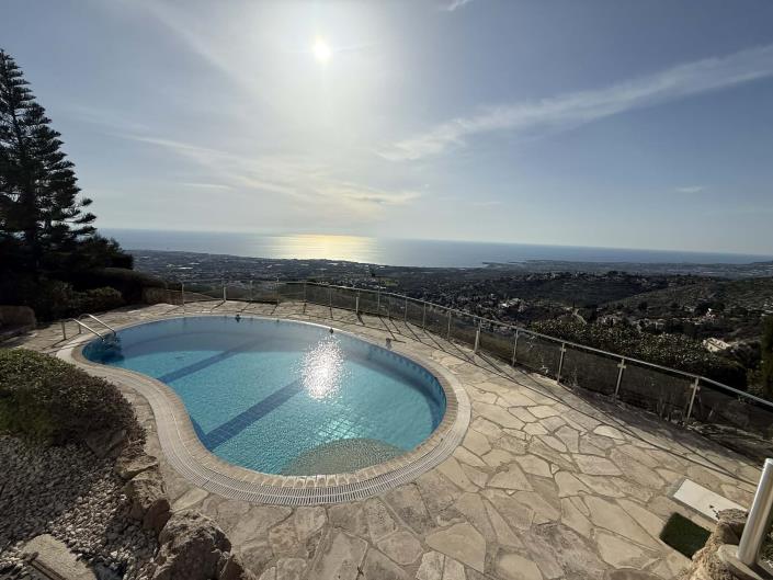 Image No.2-4 Bed Villa / Detached for sale