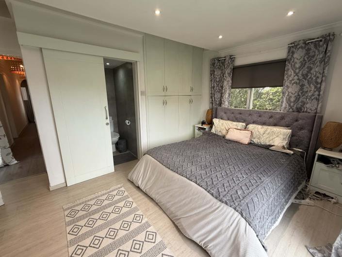 Image No.14-3 Bed Apartment for sale