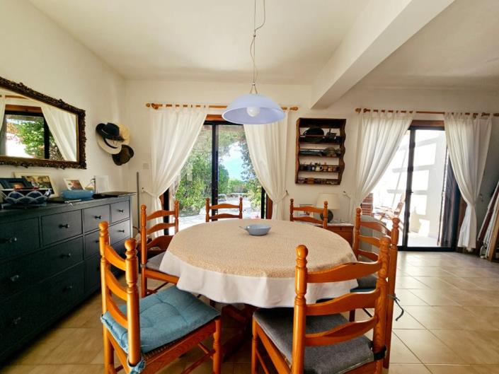 Image No.7-2 Bed Semi-Detached for sale