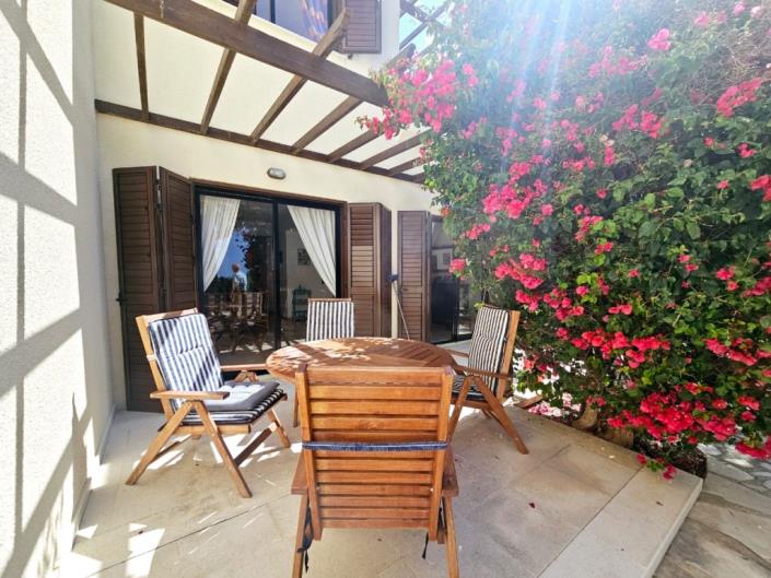 Image No.9-2 Bed Semi-Detached for sale