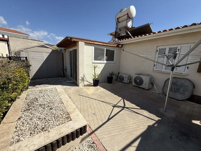 Image No.25-2 Bed Bungalow for sale