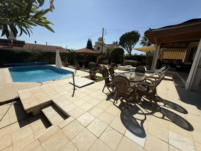 Image No.24-2 Bed Bungalow for sale