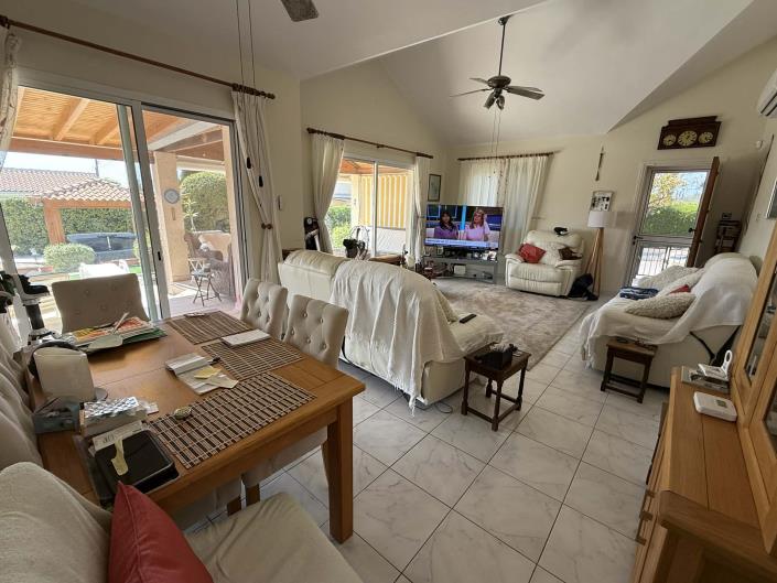 Image No.4-2 Bed Bungalow for sale