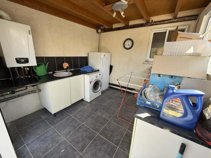 Image No.18-2 Bed Bungalow for sale