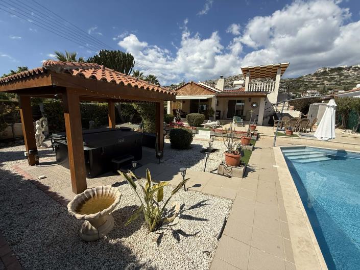 Image No.28-2 Bed Bungalow for sale