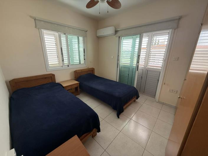 Image No.13-2 Bed Semi-Detached for sale