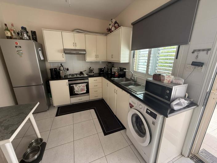 Image No.7-2 Bed Semi-Detached for sale