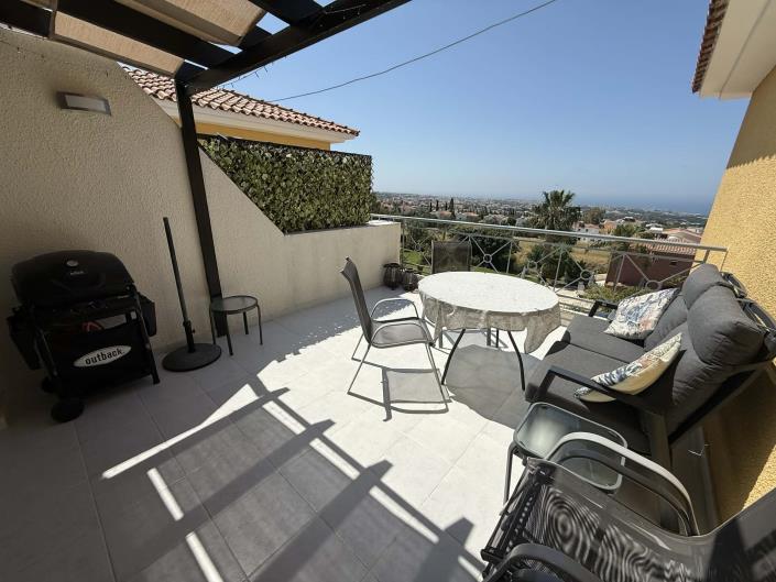 Image No.25-3 Bed Apartment for sale