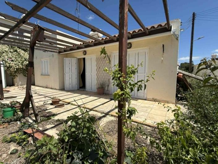 Image No.22-2 Bed Bungalow for sale