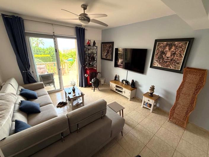 Image No.8-2 Bed Townhouse for sale