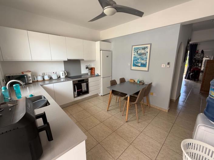 Image No.5-2 Bed Townhouse for sale