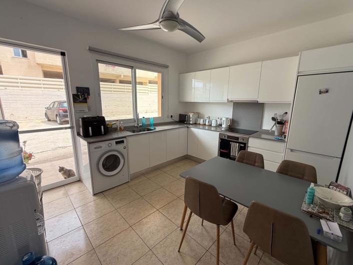 Image No.4-2 Bed Townhouse for sale
