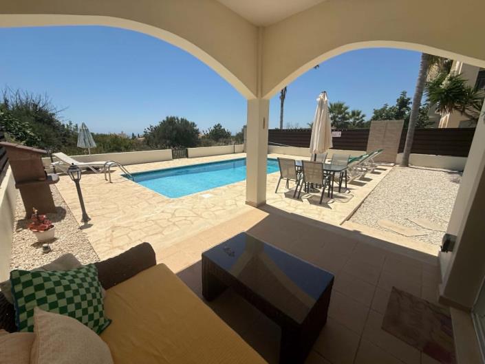 Image No.21-2 Bed Semi-Detached for sale