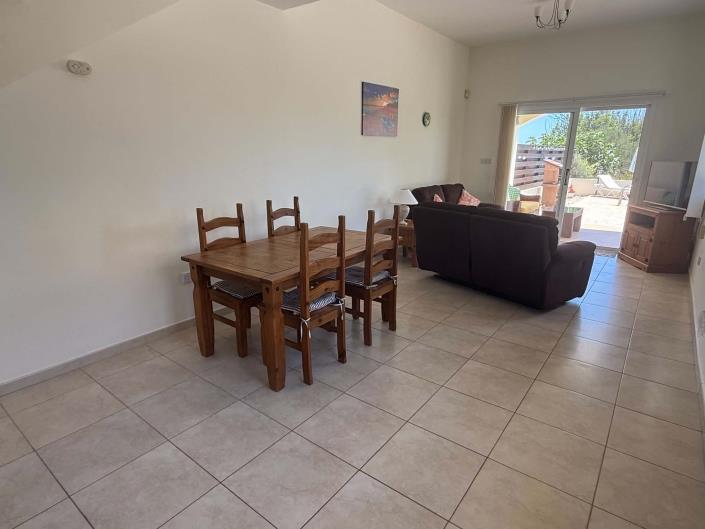 Image No.6-2 Bed Semi-Detached for sale