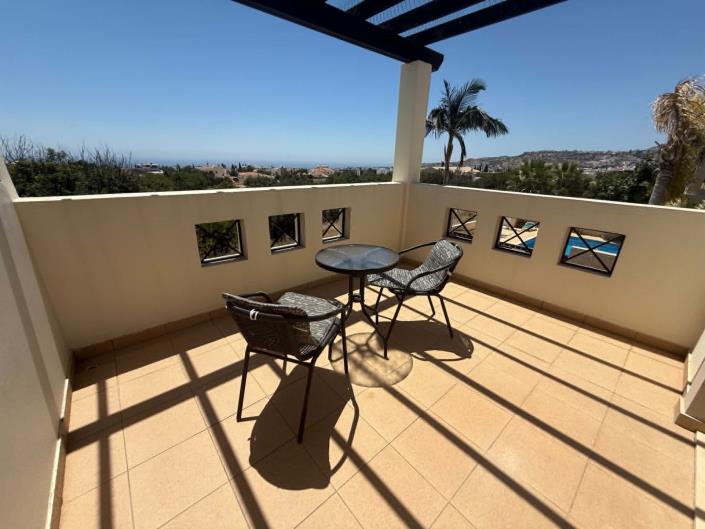 Image No.14-2 Bed Semi-Detached for sale