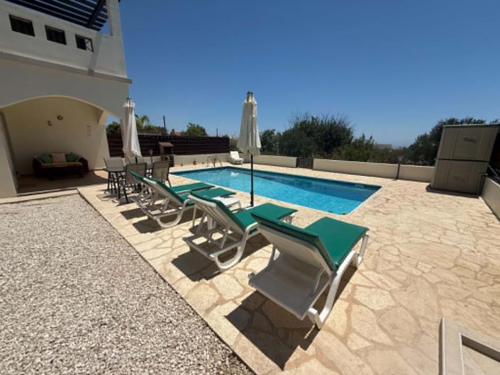 Image No.25-2 Bed Semi-Detached for sale