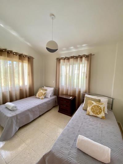 Image No.8-3 Bed Villa / Detached for sale