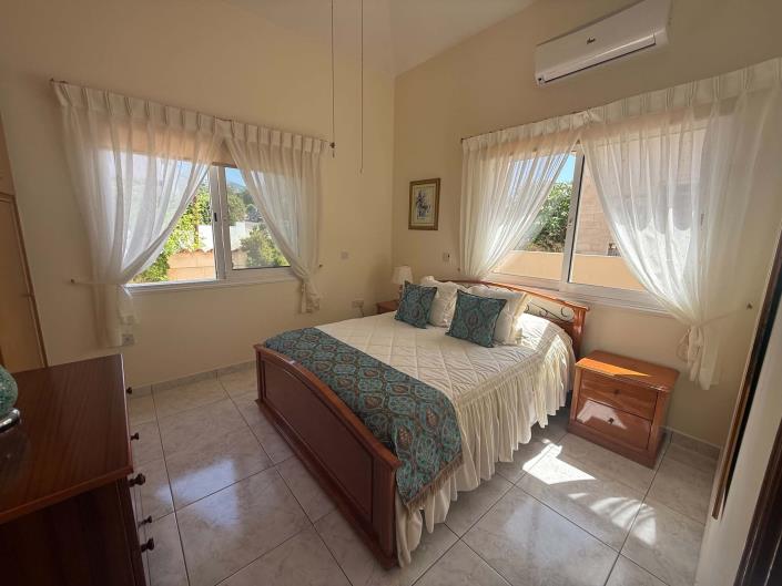 Image No.18-3 Bed Bungalow for sale