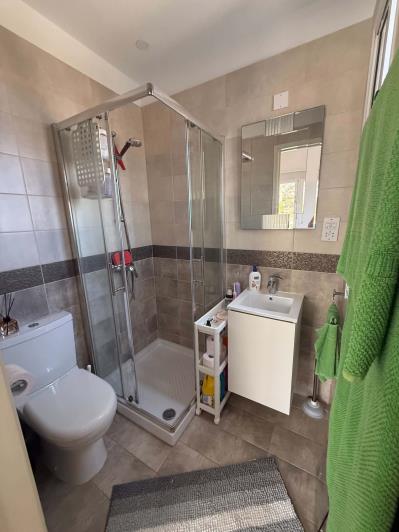 Image No.22-2 Bed Semi-Detached for sale
