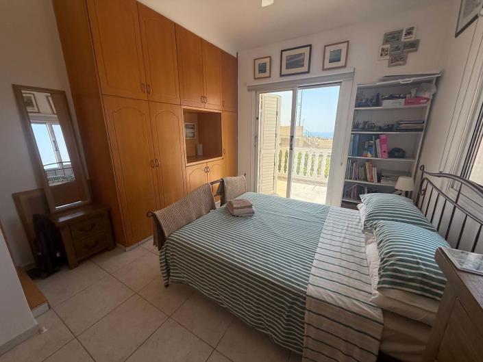 Image No.15-2 Bed Semi-Detached for sale