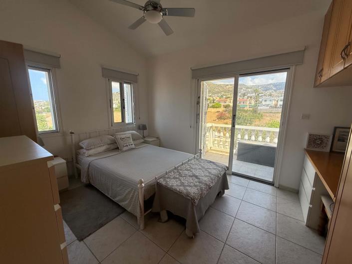 Image No.19-2 Bed Semi-Detached for sale