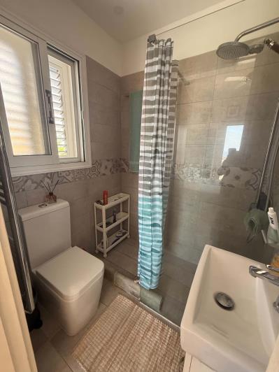 Image No.17-2 Bed Semi-Detached for sale