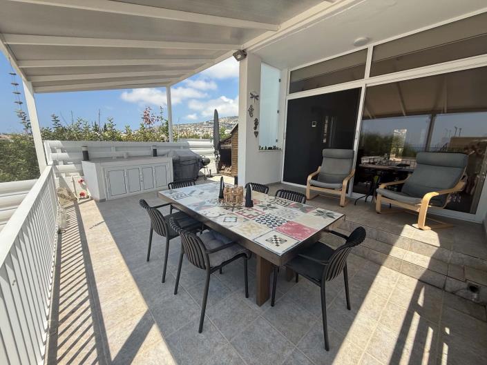 Image No.25-2 Bed Semi-Detached for sale