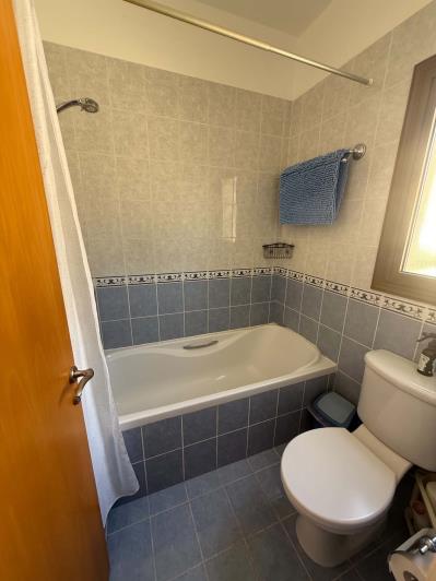 Image No.17-2 Bed Townhouse for sale