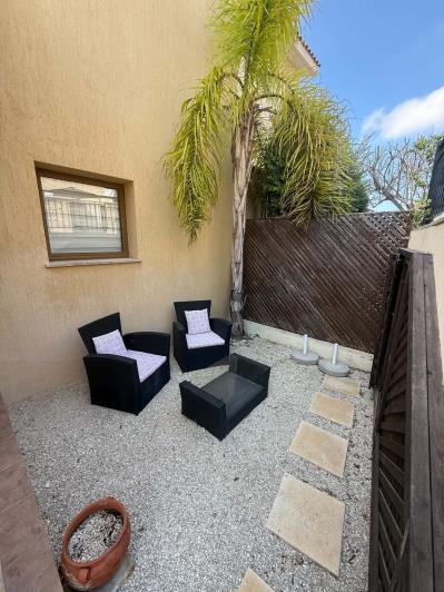 Image No.23-2 Bed Townhouse for sale