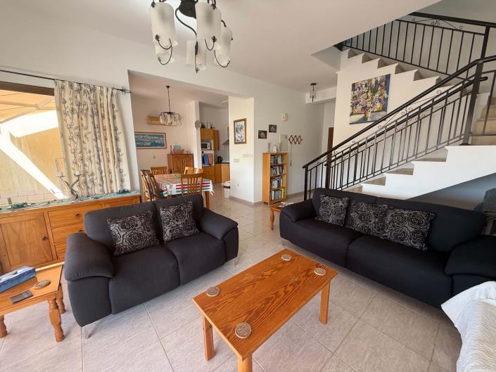 Image No.8-2 Bed Townhouse for sale