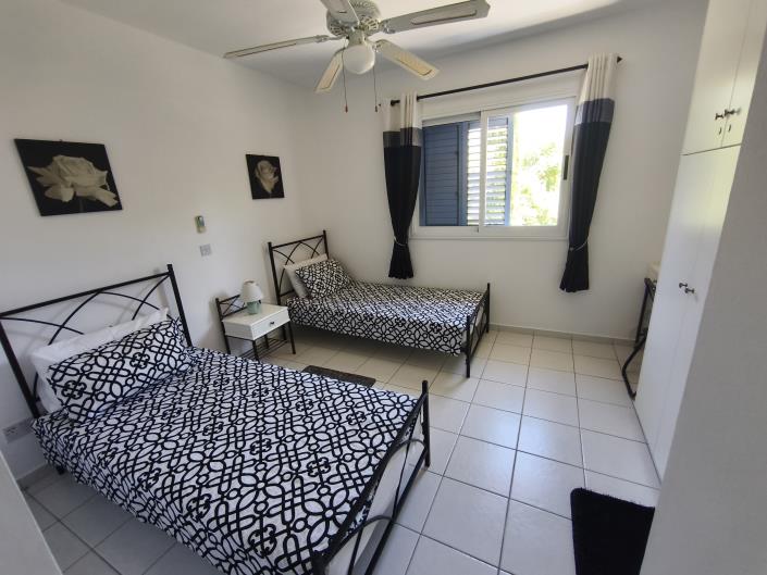 Image No.16-2 Bed Townhouse for sale