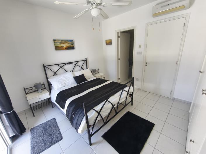 Image No.13-2 Bed Townhouse for sale