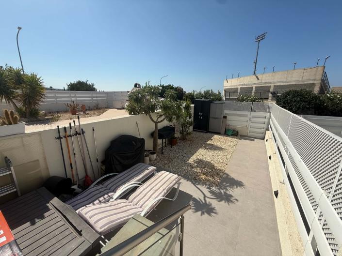 Image No.25-2 Bed Townhouse for sale