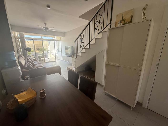 Image No.7-2 Bed Townhouse for sale
