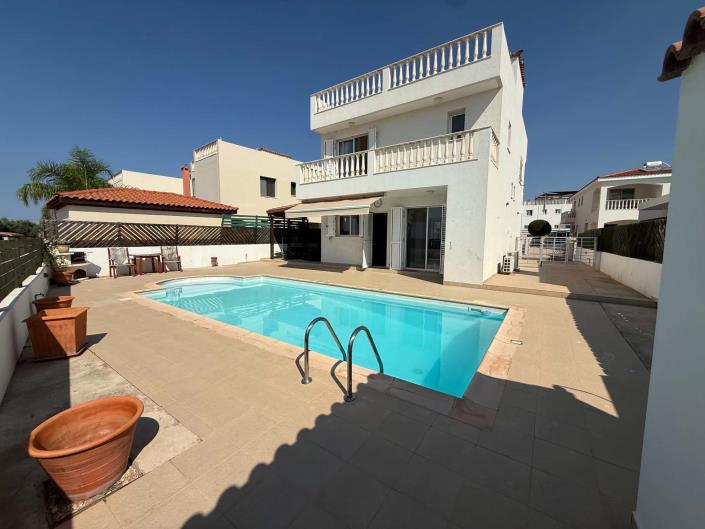 Image No.27-3 Bed Villa / Detached for sale